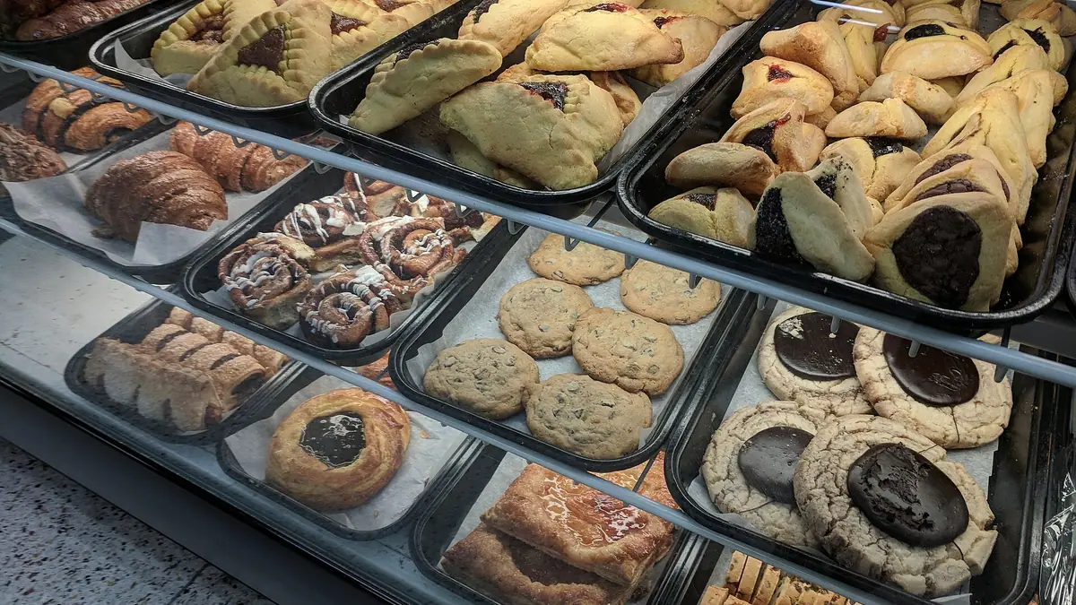 Cooplands – bakery in Retford town centre